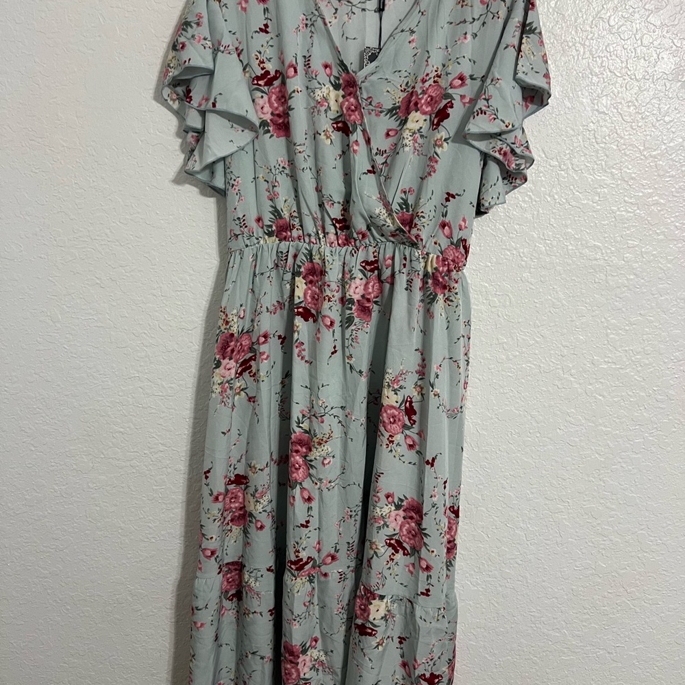 NWT Celkuser Blue Floral Long Dress  Short Sleeve Size 24 (2X) V-Neck #20